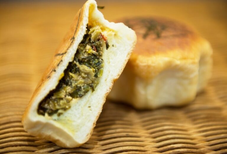 博多明太高菜パン